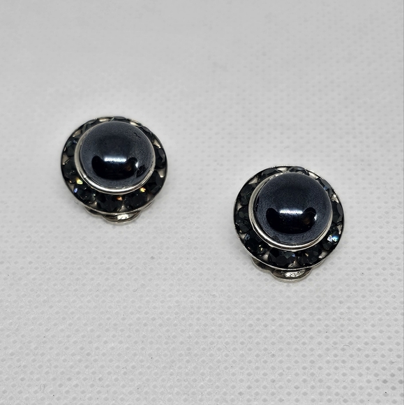 Vintage Black Cabochon And Rhinestone Set Retro Design Clip On Earrings. - Picture 4 of 4